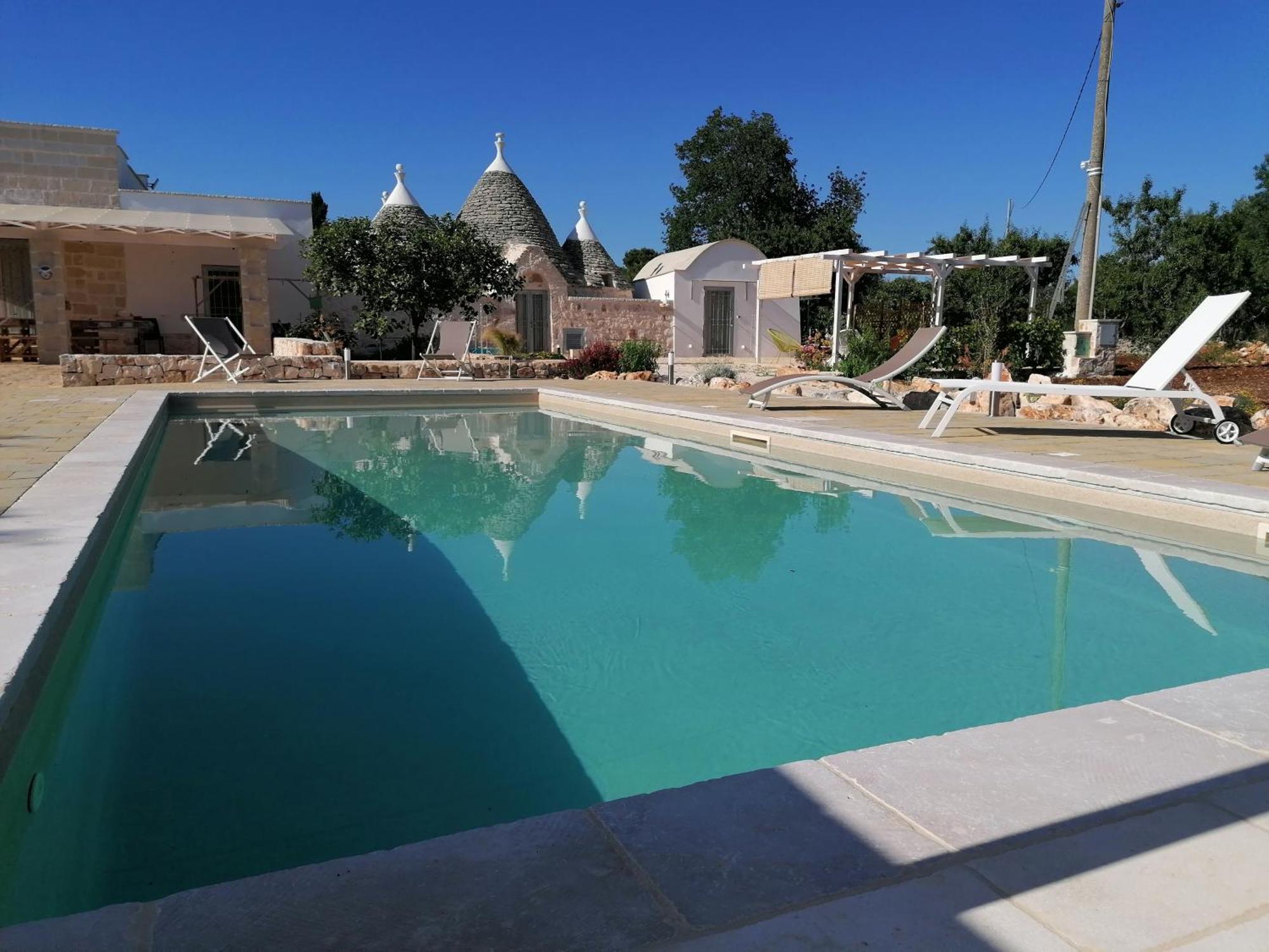 Гостьовий будинок Trullo Del Sol Чельє-Мессапіка Екстер'єр фото