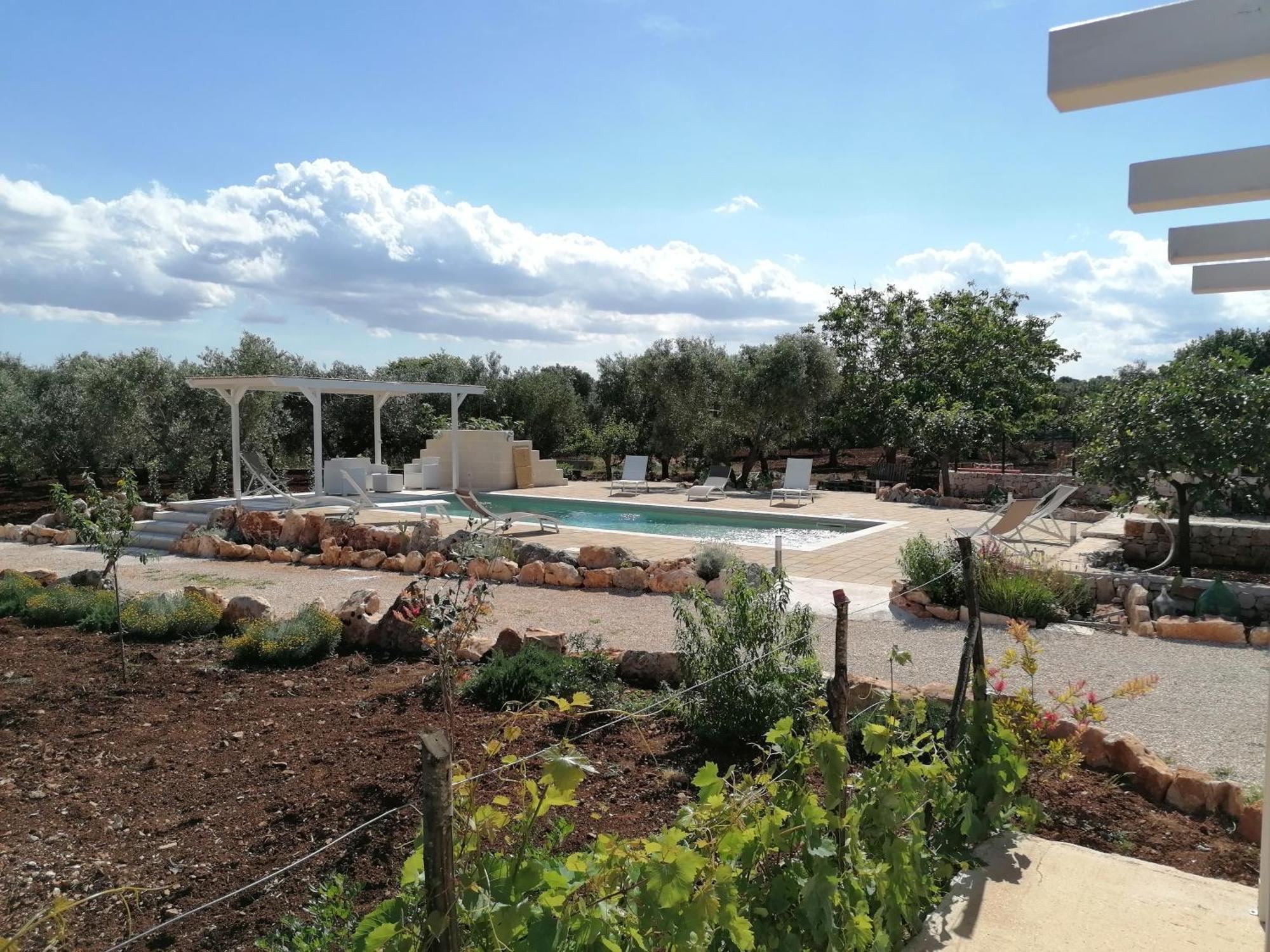 Гостьовий будинок Trullo Del Sol Чельє-Мессапіка Екстер'єр фото