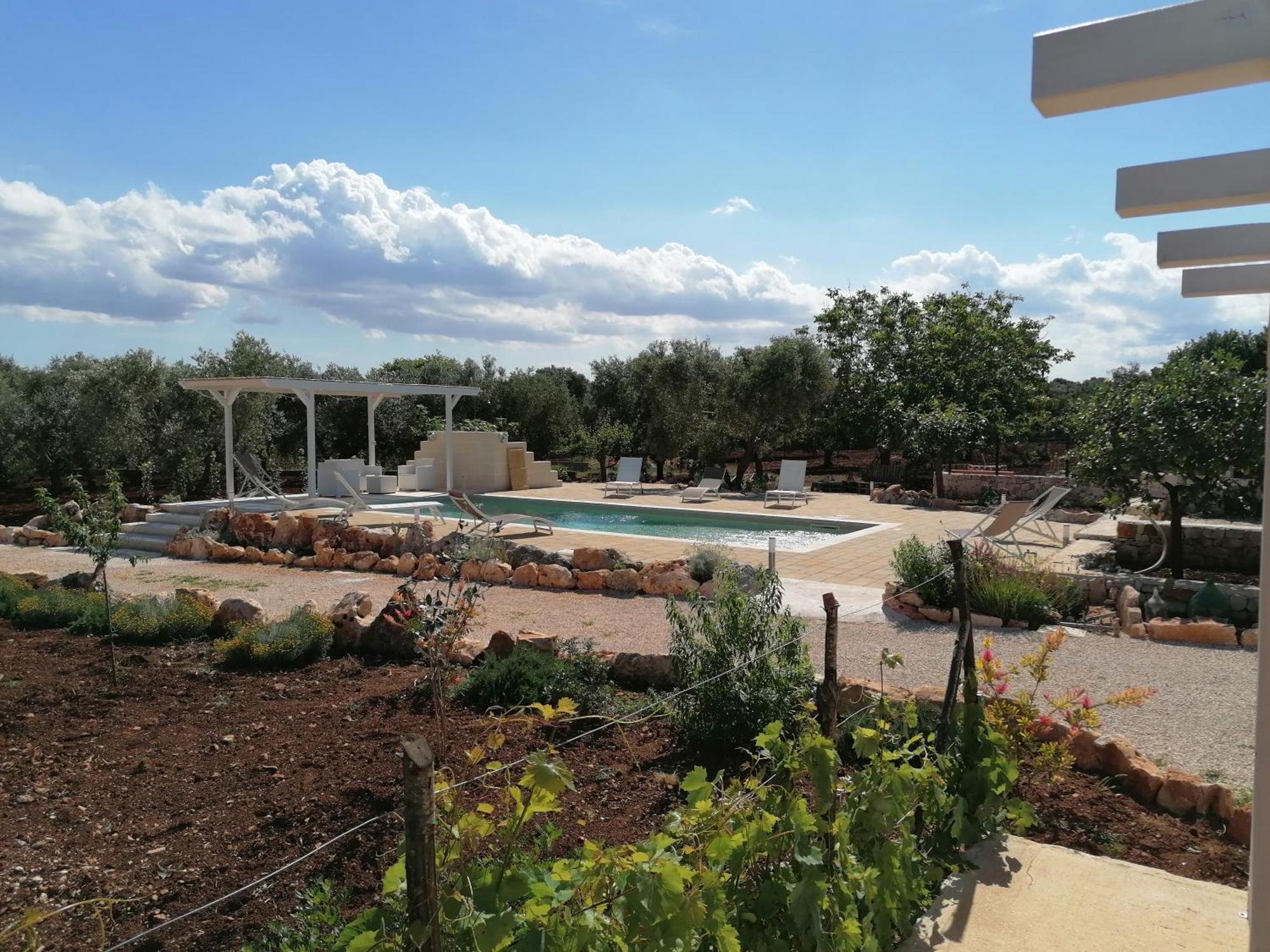 Гостьовий будинок Trullo Del Sol Чельє-Мессапіка Екстер'єр фото